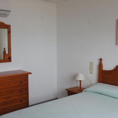 Apartamento dos dormitorios, primera línea y aire acondicionado Peñíscola Exterior foto
